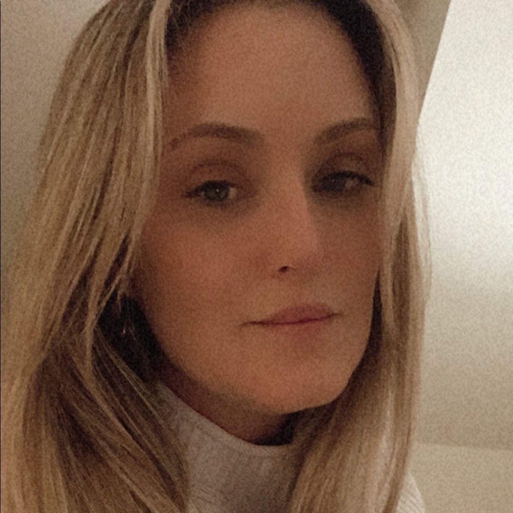Meet your Posher, Laura